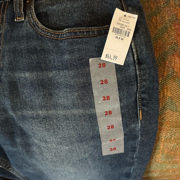 Men’s Old Navy 28x28 blue jeans. NWT - Picture 4 of 5